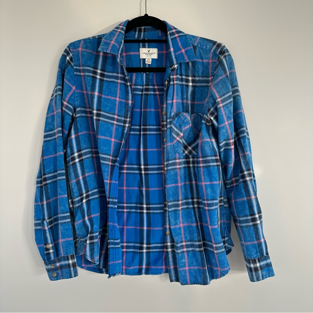 American Eagle Outfitters Blue and Pink Plaid Flannel Size Small